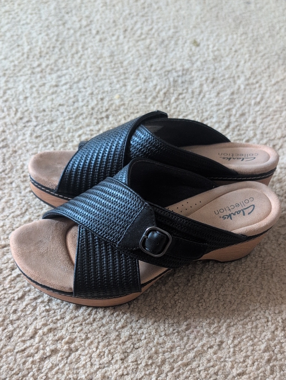 Clarks Black Leather Crossband Slide Clogs